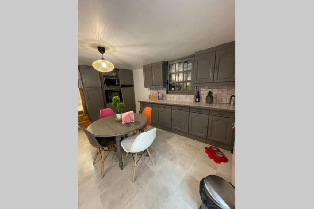 Appartement «La Vie Est Belle» Au Coeur De Sezanne Exterior photo